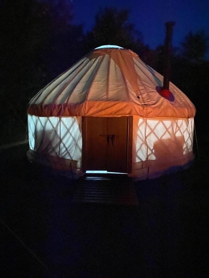 Mill Haven Place Glamping-Yurt 2 Haverfordwest Zewnętrze zdjęcie